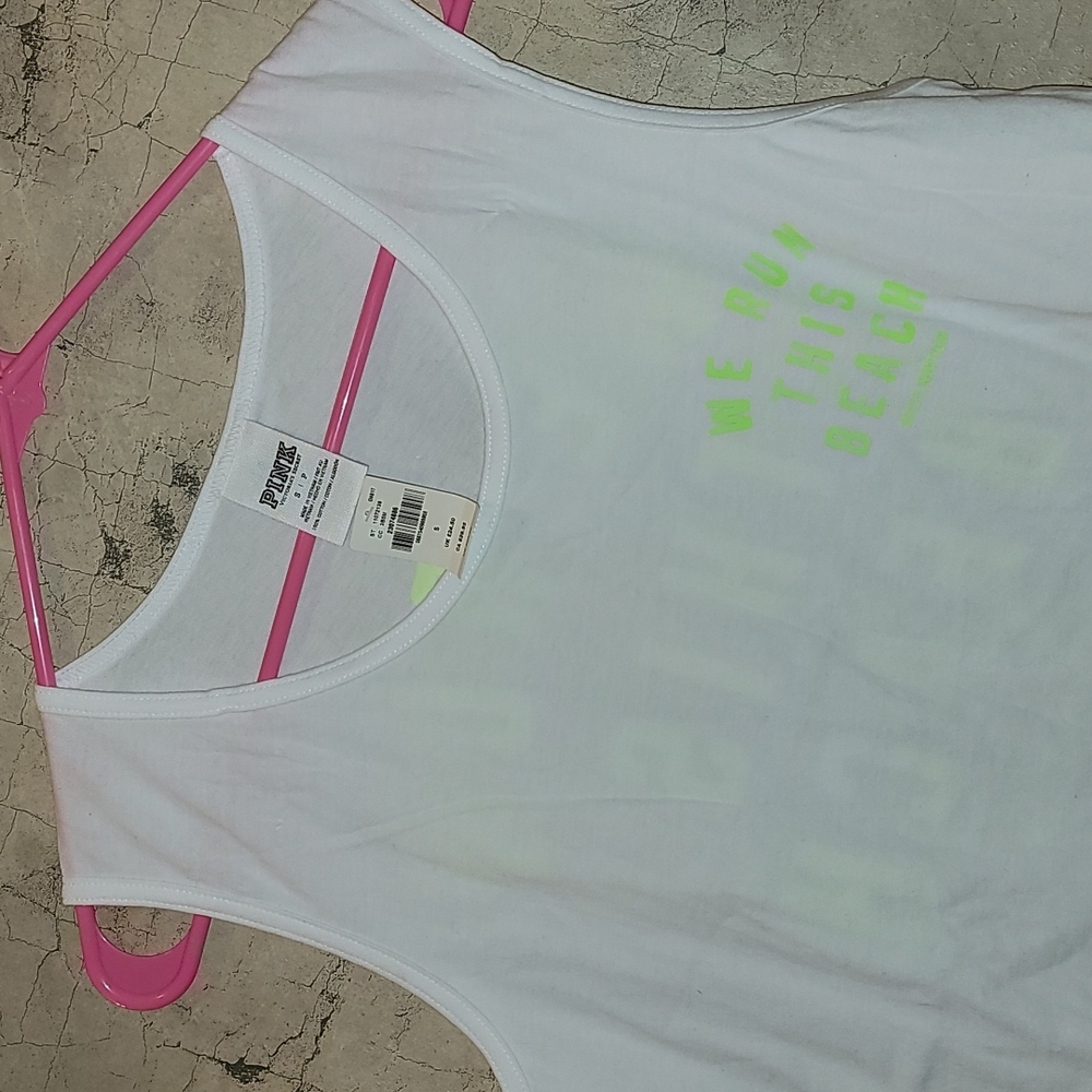 PINK VS Tank - Picture 4 of 9